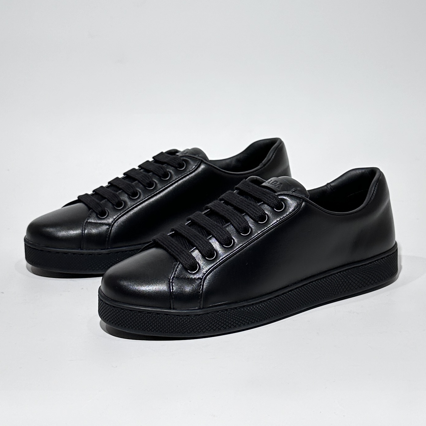 全新未使用 Prada/普拉达 36-36.5码 黑色时尚板鞋