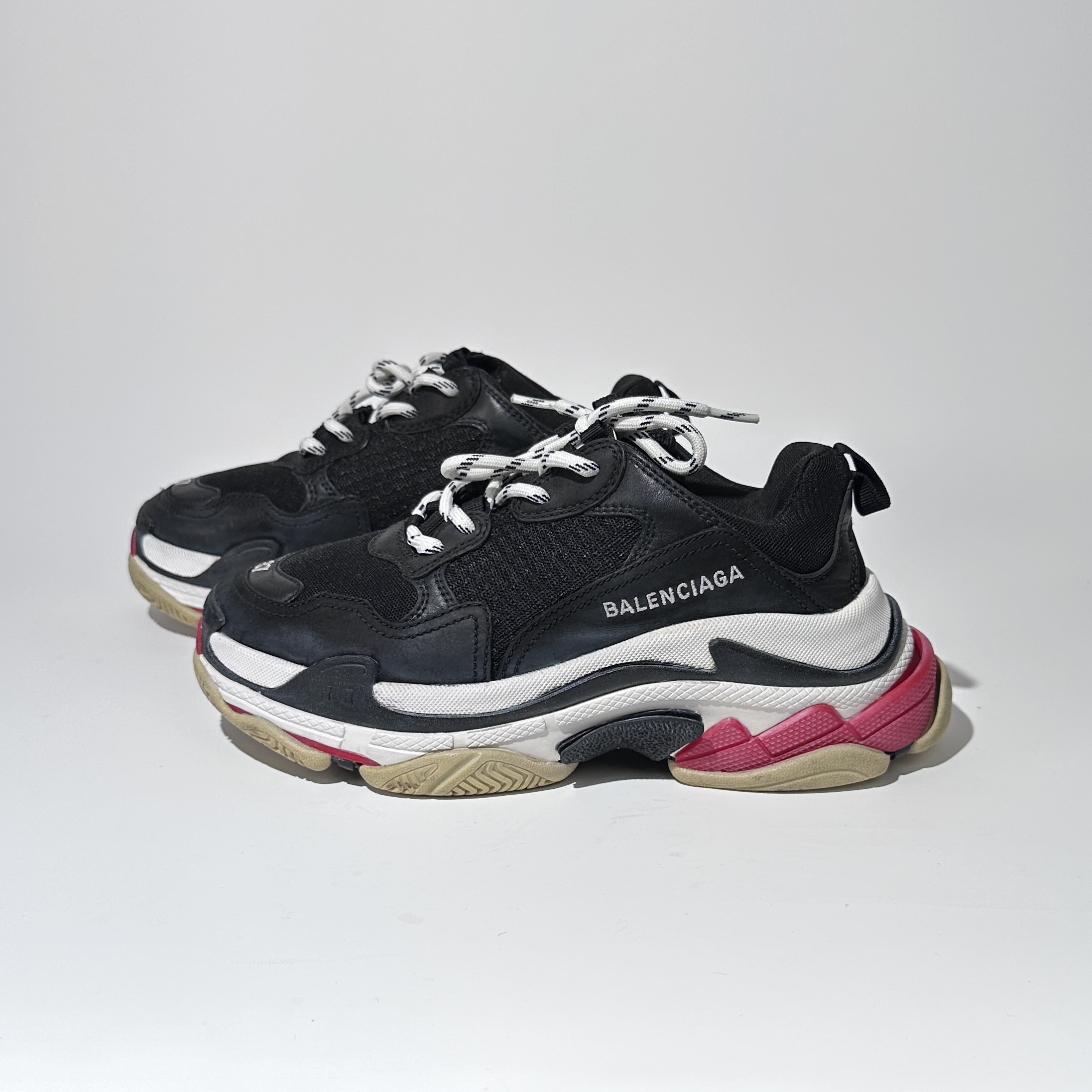 95新 Balenciaga/巴黎世家 37码 TripleS 黑红时尚老爹鞋/ML0350