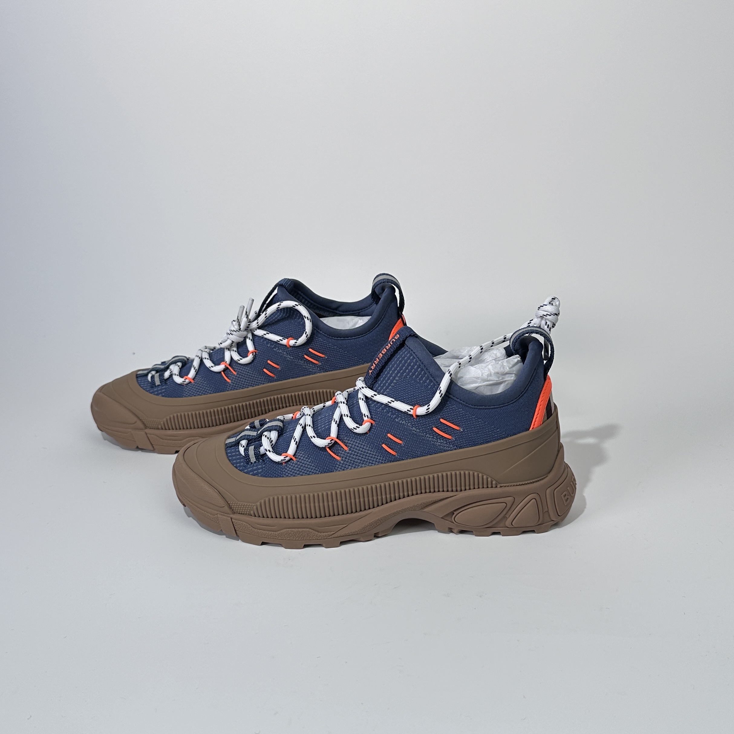 全新未使用 BURBERRY/博柏利 35码 蓝棕时尚老爹鞋/ML0461