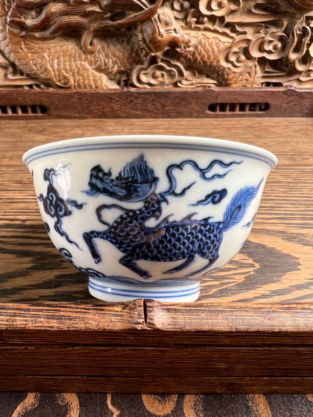 景德镇 大明风华 青花仿明麒麟杯  高4.6cm  口径9.2cm