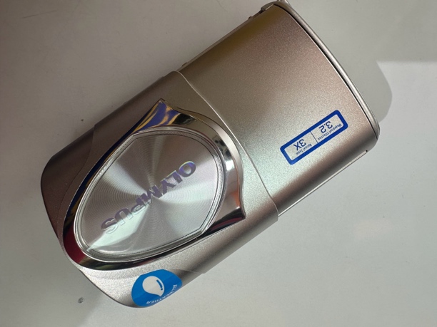 准新品 Olympus/奥林巴斯 奥林巴斯u300色彩浓郁自备内存卡读卡器