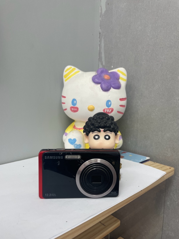 95新  三星st550/1220w 4.6x 双面屏可自拍 屏幕轻微漏液