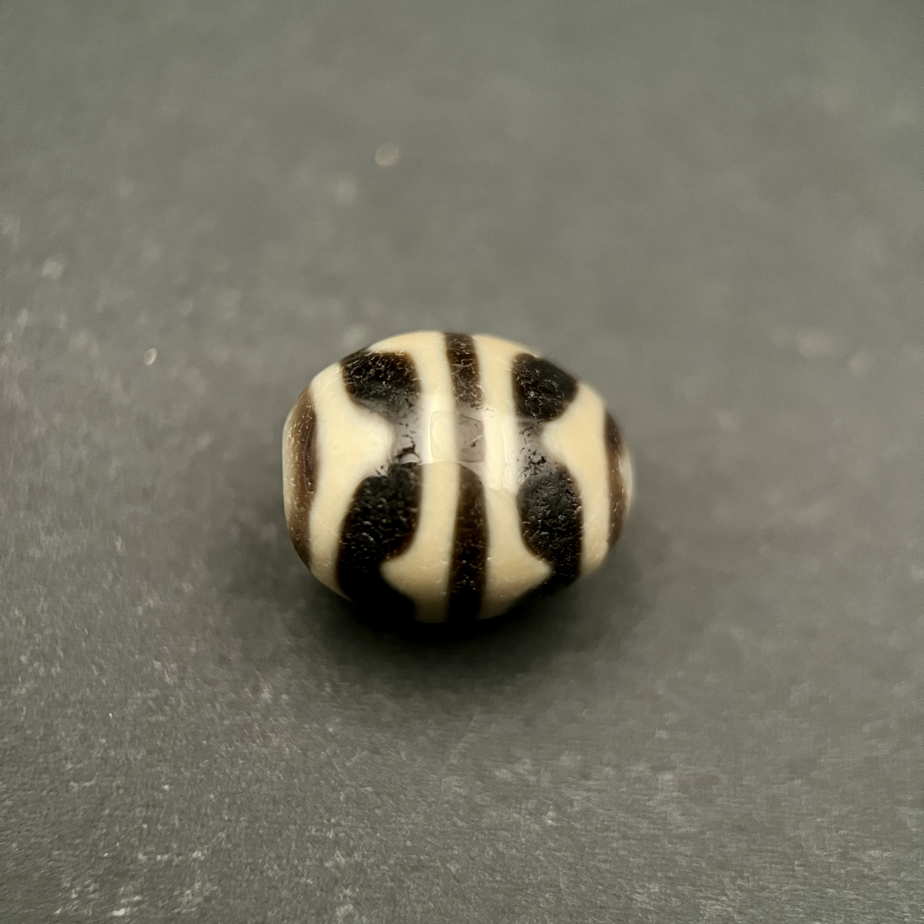 （精品）上肯超鼎全品精挑灰皮中线双芽芽（现代玛瑙工艺品）