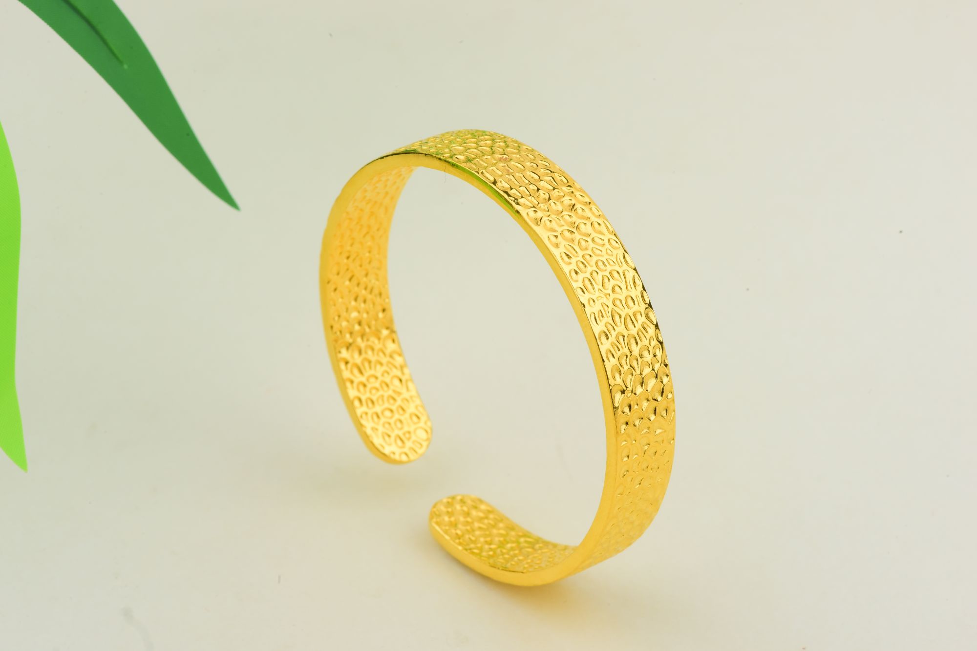 足银手镯 【鑫品】-足银金色传承经典大锤纹手镯时尚气质简约磨砂