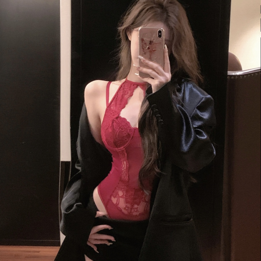 性感纯欲鱼骨美背挂脖修身吊带2025新款法式蕾丝小背心连体衣显瘦