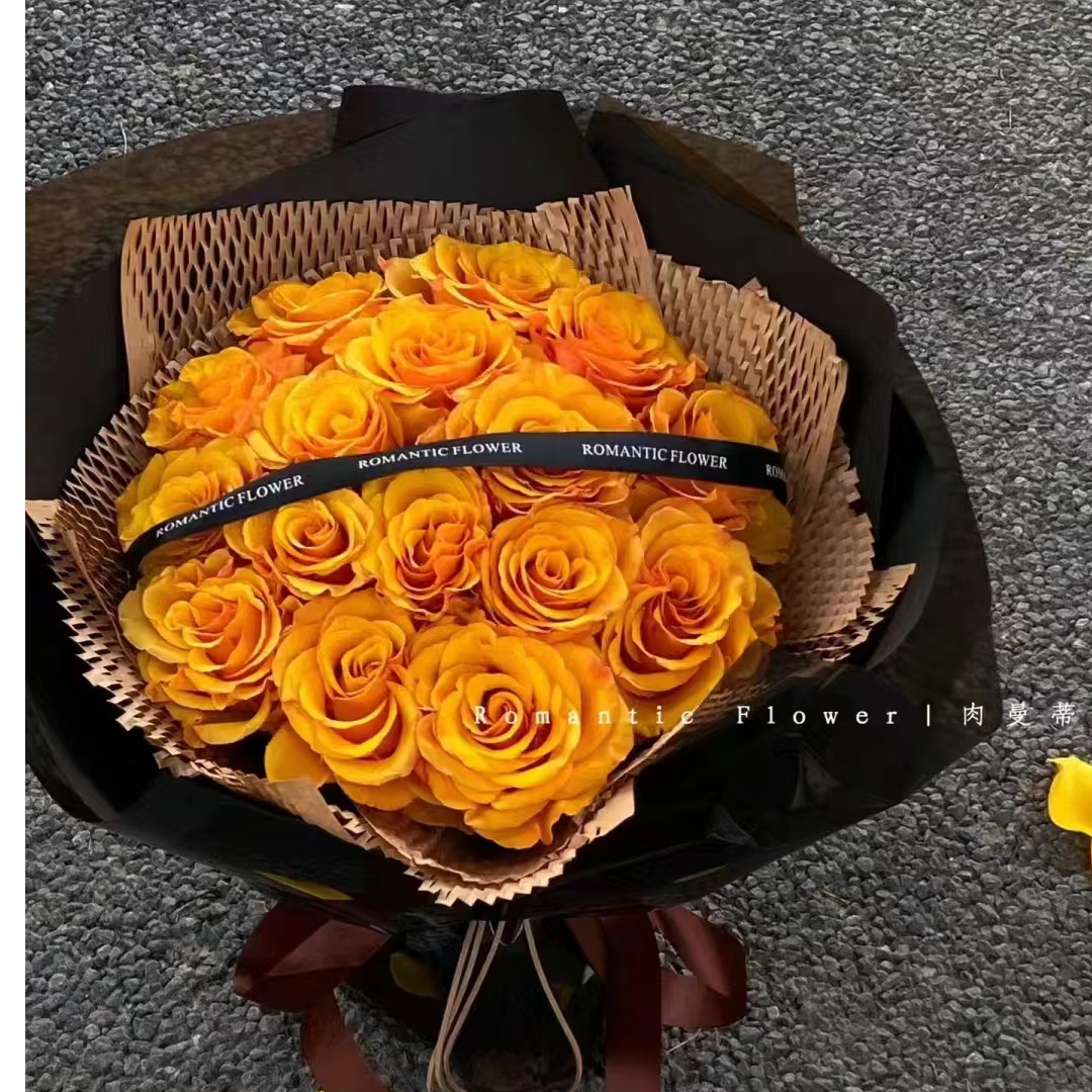 33朵辉煌玫瑰花束