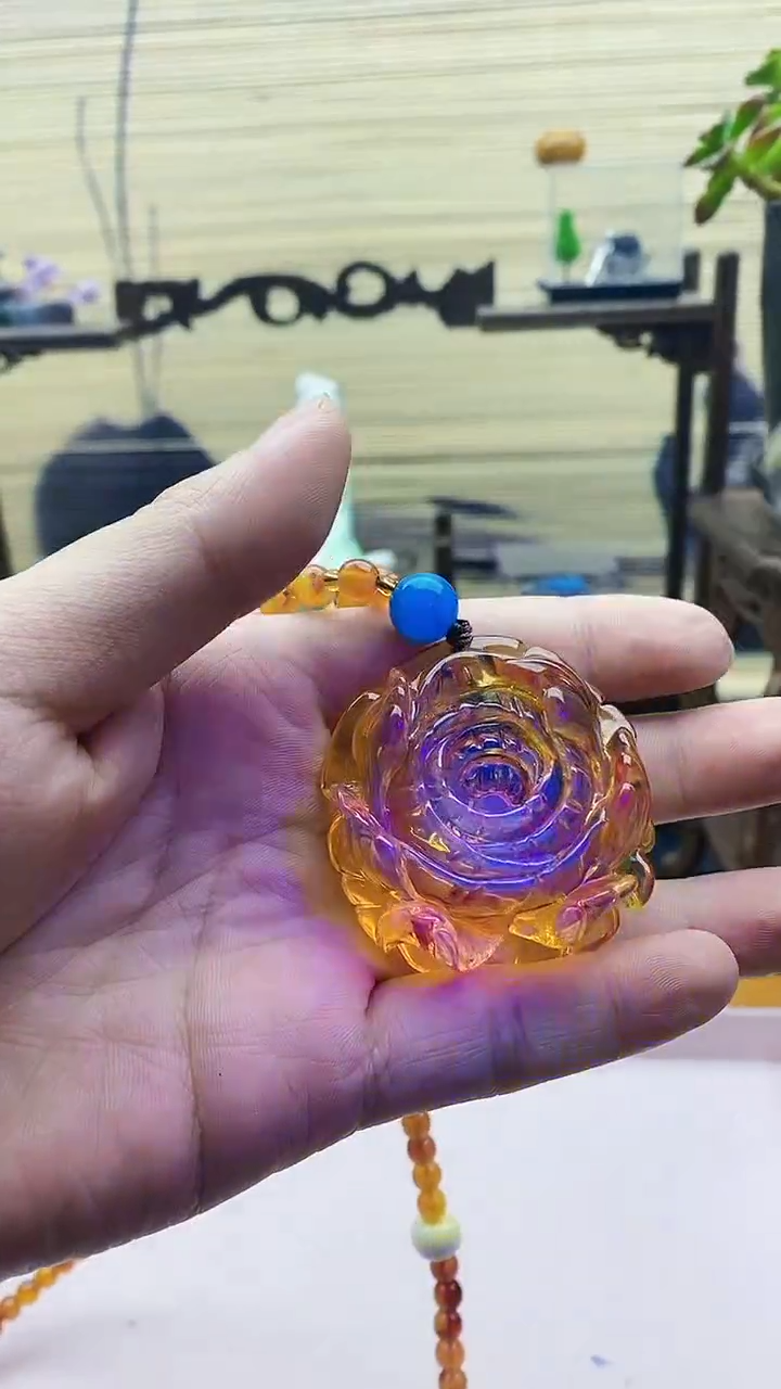 【闪购商品】琥珀裸石未镶嵌Q244