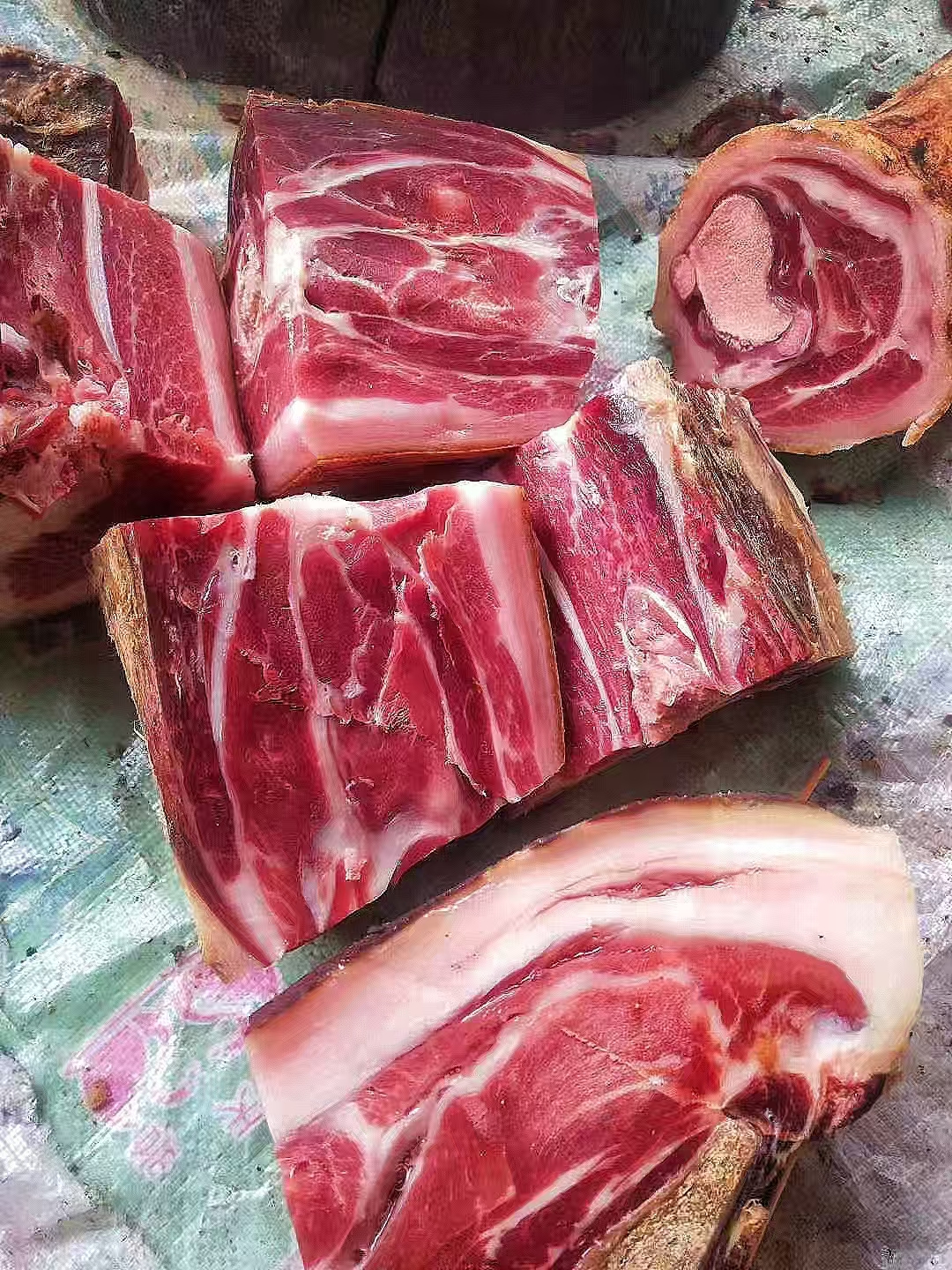 乌木龙火腿腊猪蹄