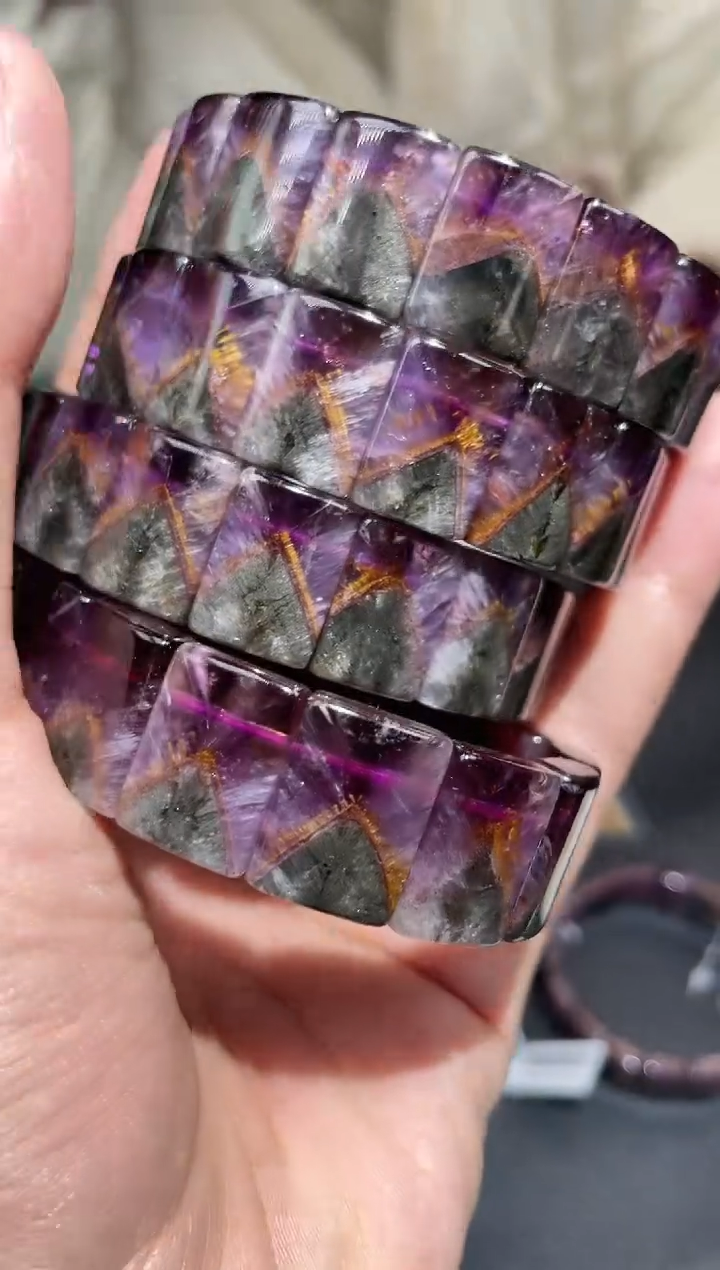【闪购商品】水晶手牌未镶嵌紫钛极光手牌（多样性单发）