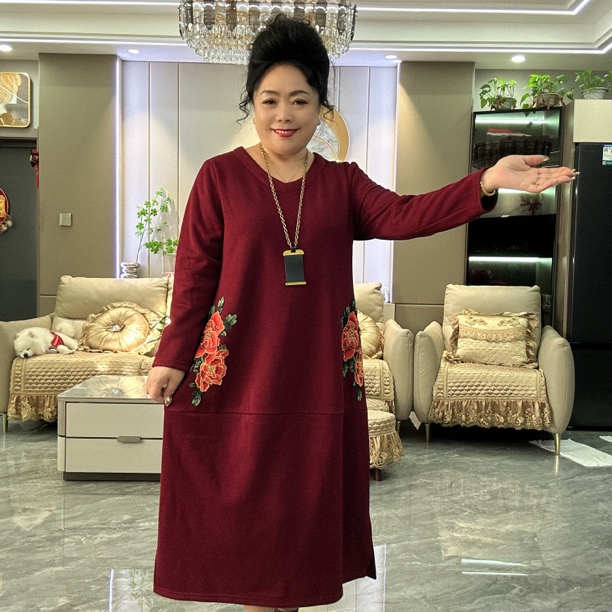 《乐姐》推荐新款高货加绒加厚V领裙子274款，定制