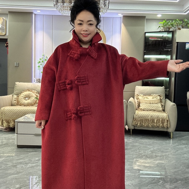 《乐姐》推荐新款2025年冬季高货盘扣大衣216款，定制