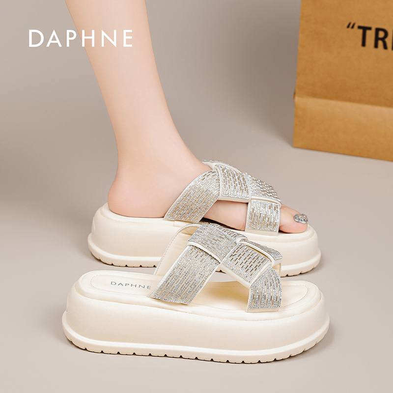  达芙妮夏季新款拖鞋时尚百搭休闲外穿2025夏新款透气百搭一脚蹬C