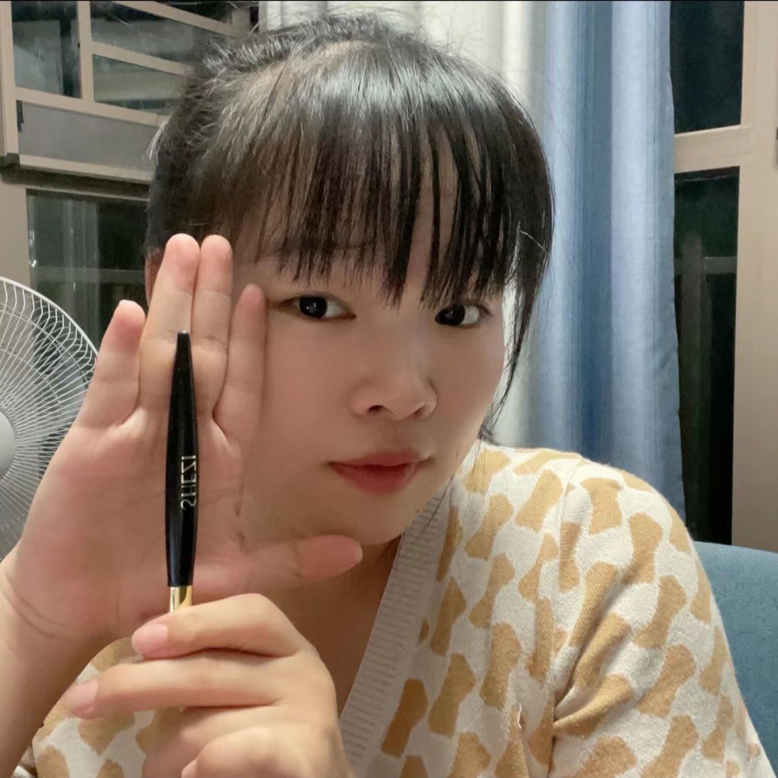一方同款SHEZI奢姿酷黑炫金眼线笔