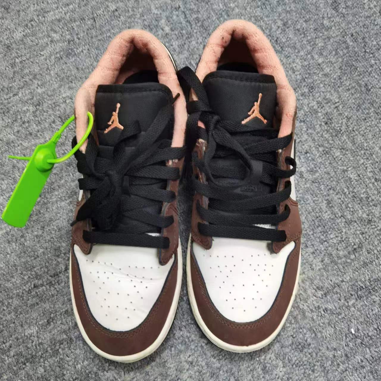 AJ1摩卡低帮/36.5码/98新/DM0589-200