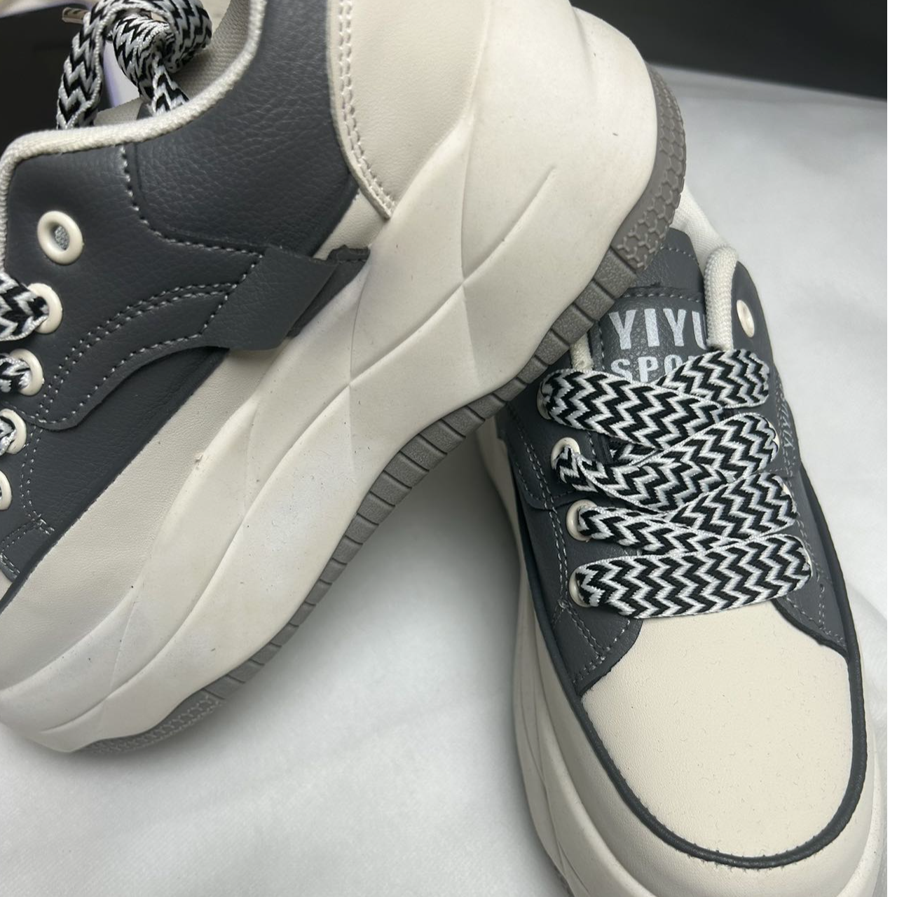 女生鞋子时尚潮流低帮厚底