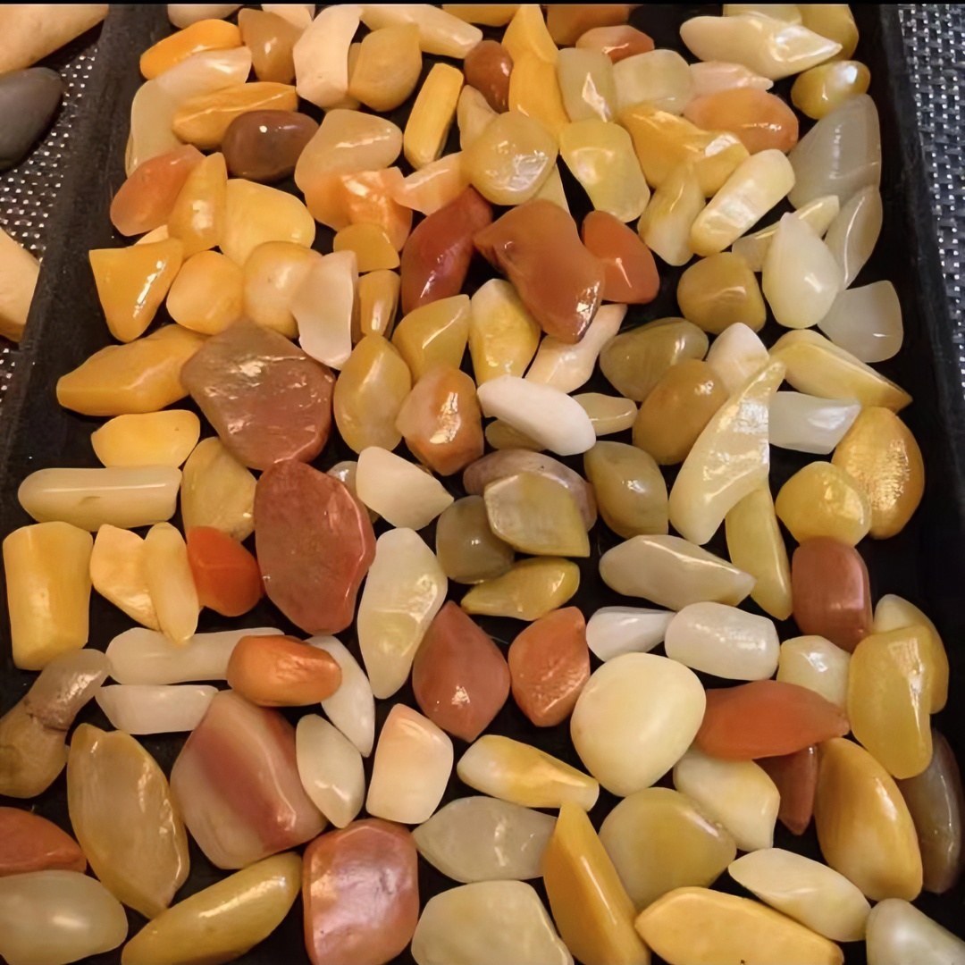 新疆戈壁五彩盆景石