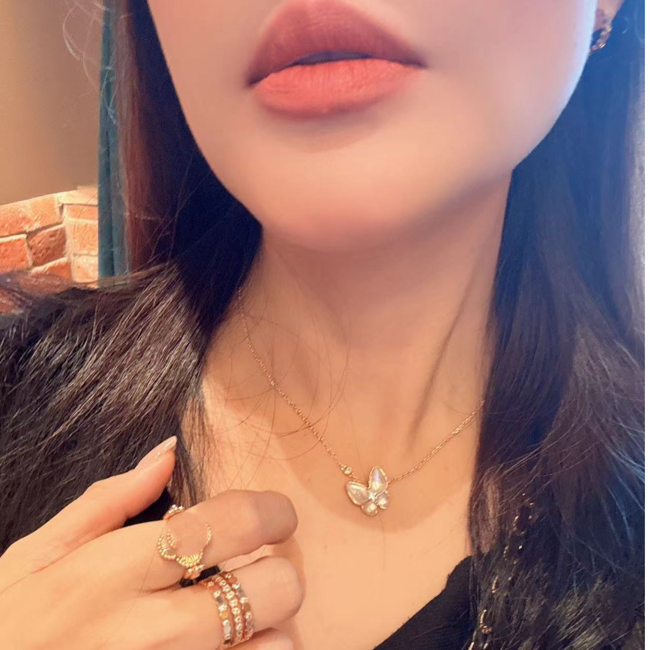 合金项链 合金蝴蝶项链轻奢镶钻镶钻气质时尚