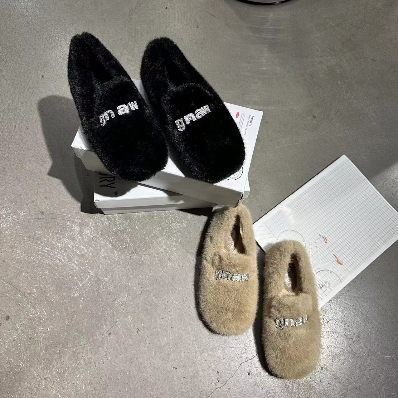 【叶子服饰】冬季新品加厚毛毛时尚百搭保暖女鞋392027