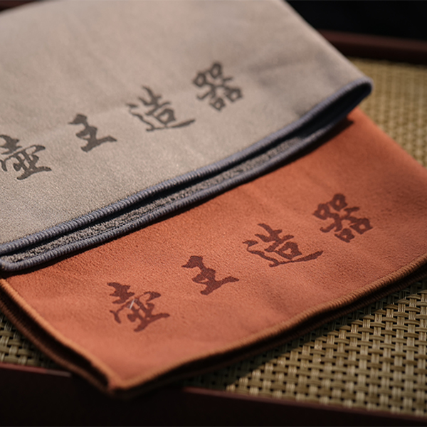 壶王造器   壶巾