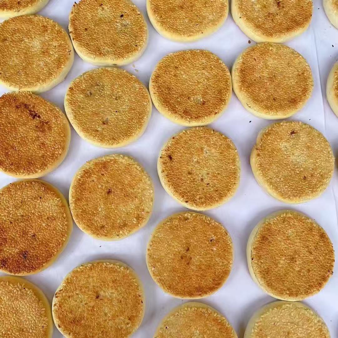 贵州村超榕江特产寨蒿麻饼老式美食