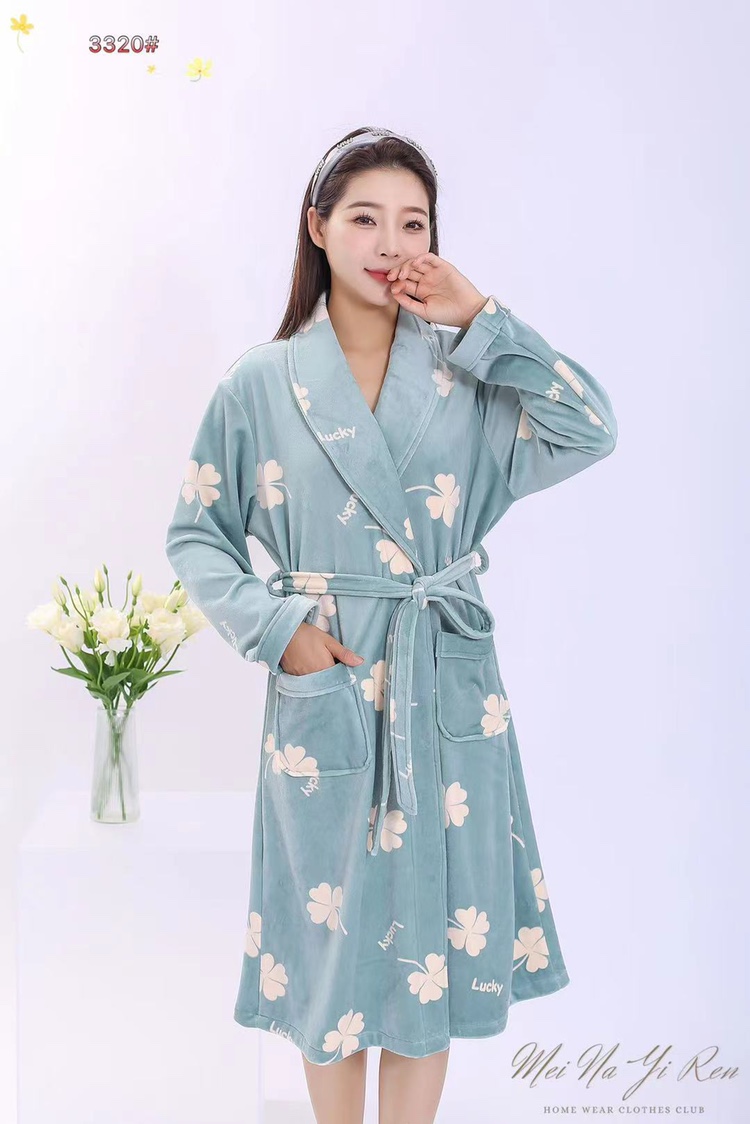 女士海岛绒浴袍3362