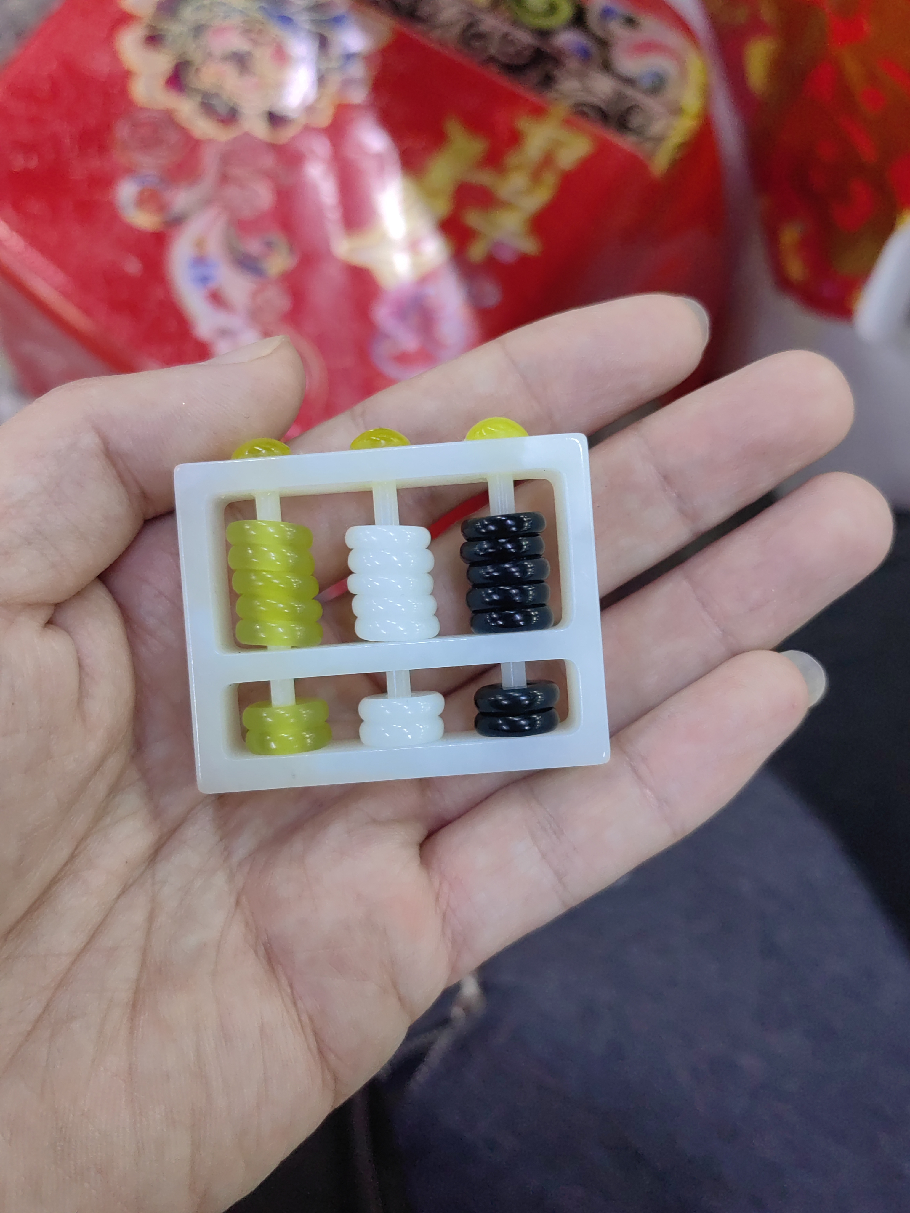 岫玉手工雕刻挂件