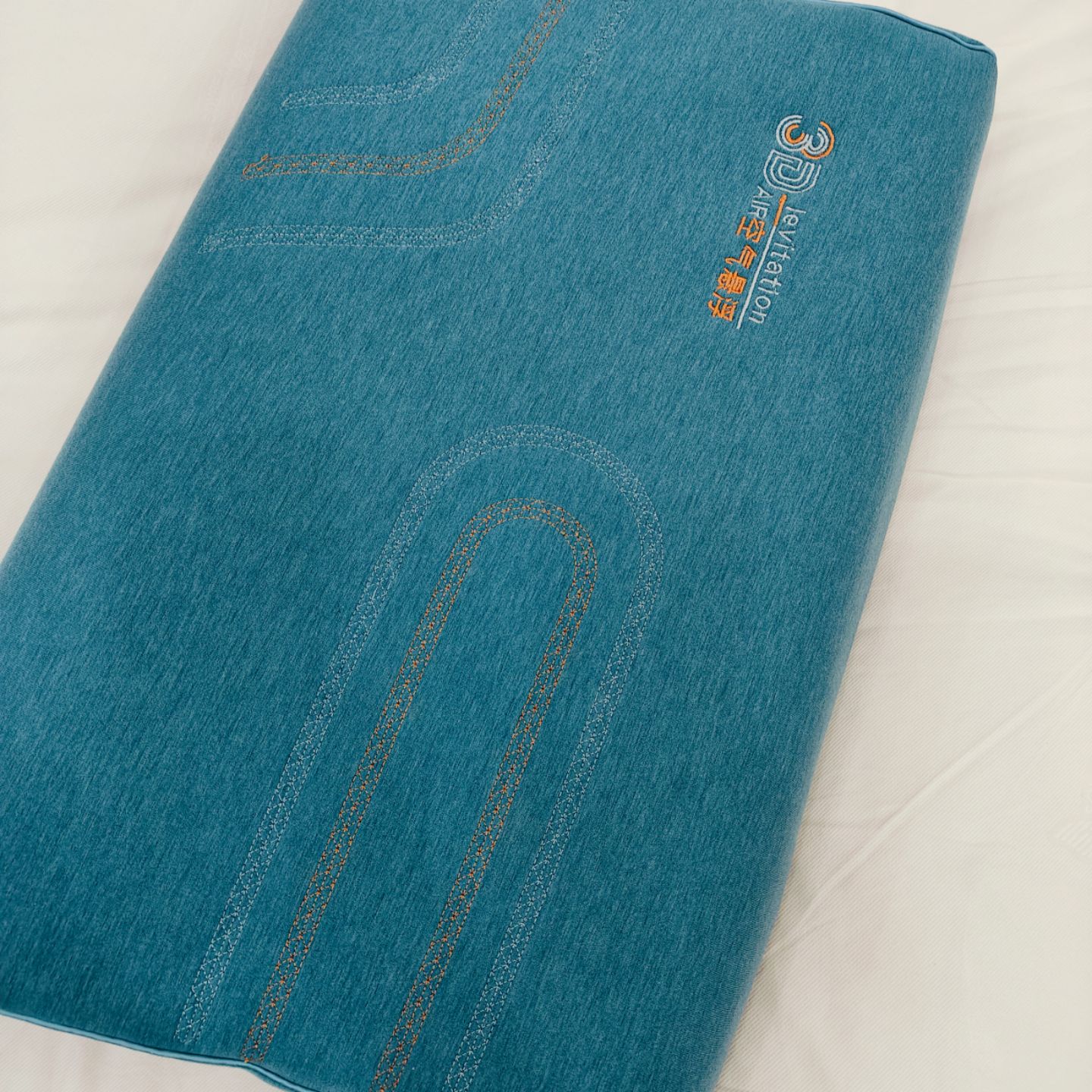 乳胶枕:活里活套可拆洗，尺寸:（40✖️60）