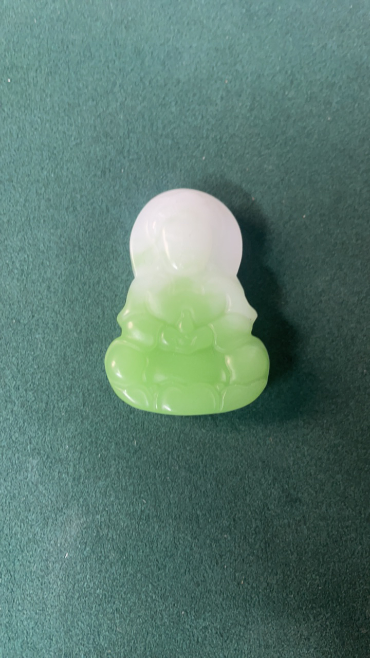 L520号翠青色小观音吊坠