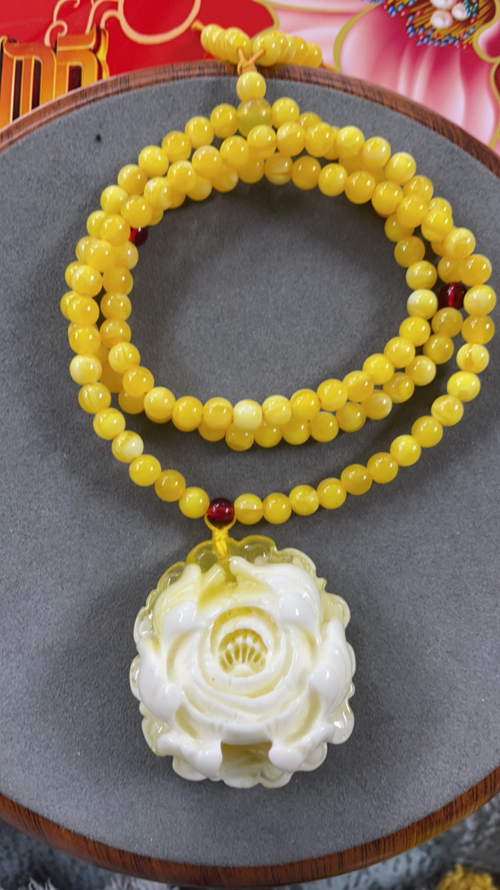 751号6mm鸡油黄花花吊坠