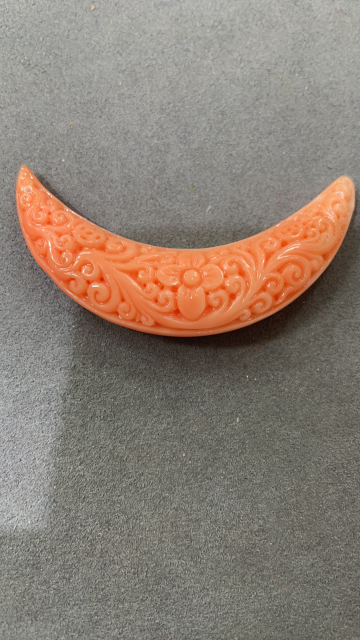 589号粉色弯钩小吊坠