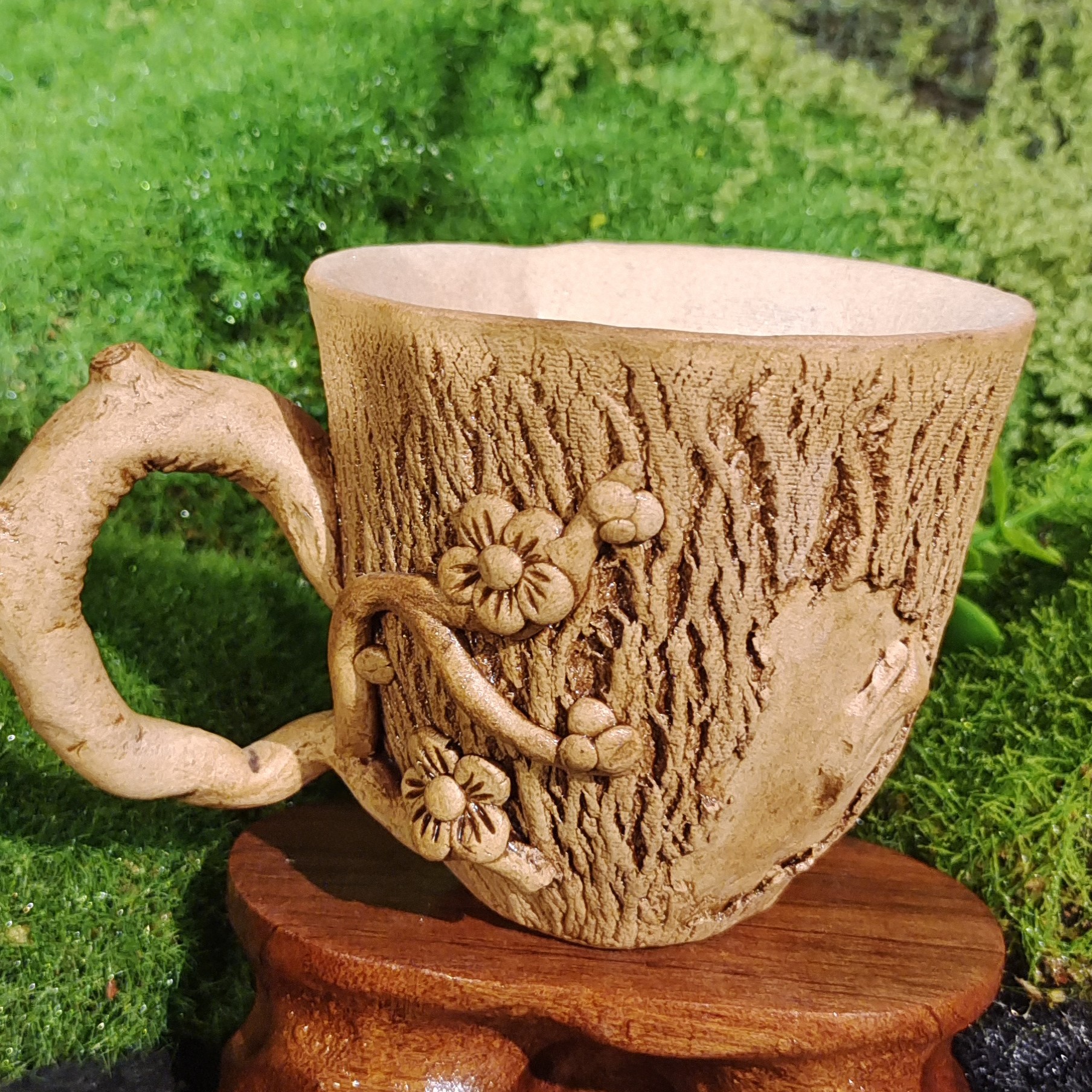 手工捏制树桩茶杯