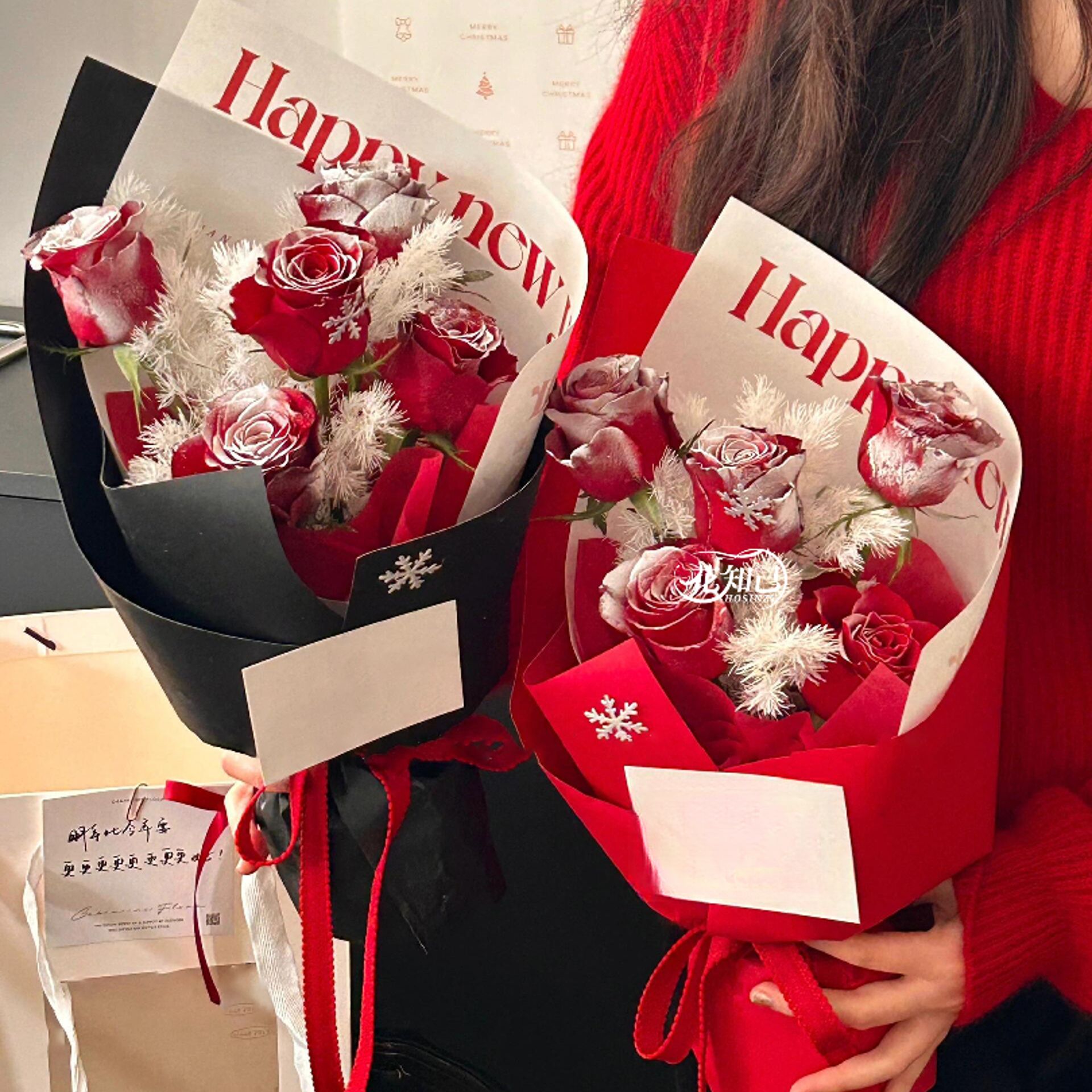 【烟火年年】5枝落雪红玫瑰配蓬莱松新年礼物新春祝福送女友送闺蜜小时达鲜花订购同城配送