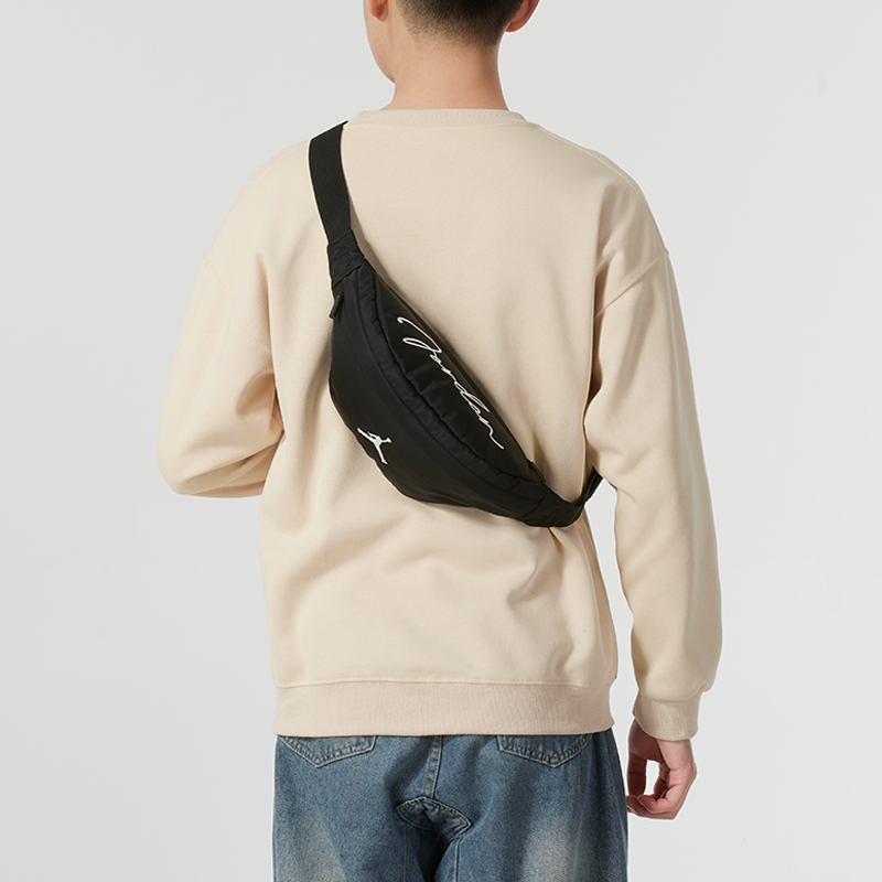 NIKE耐克男女斜挎包2025新款运动休闲腰包黑色训练包 JD2513024AD