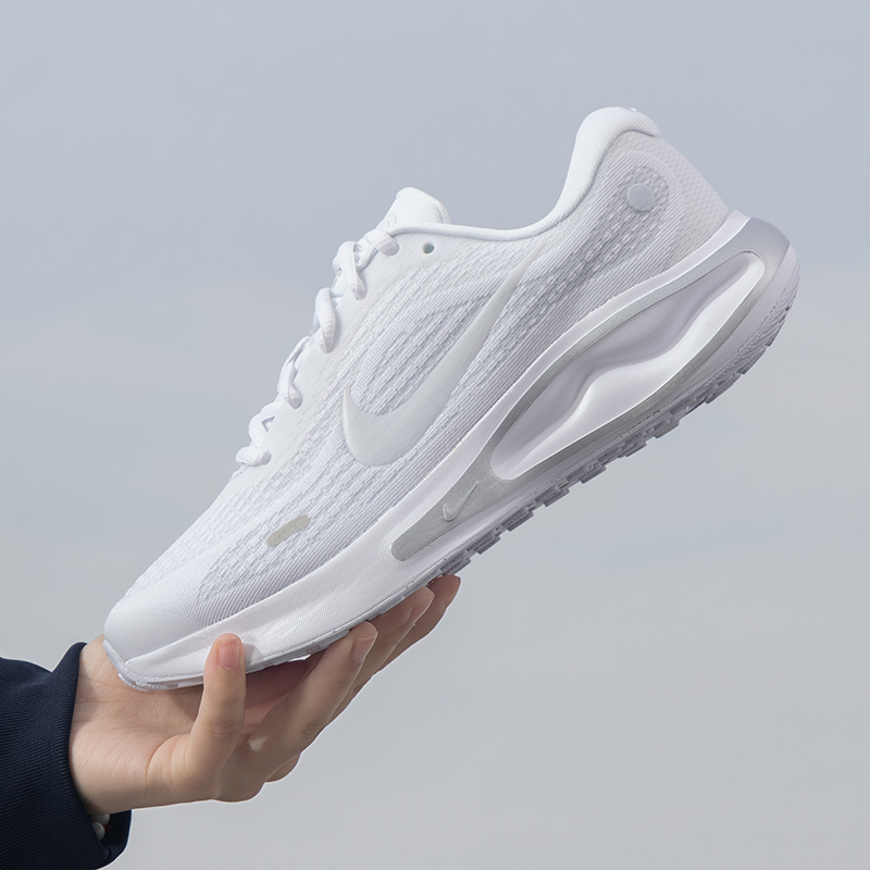 NIKE耐克人生跑鞋女鞋运动鞋缓震透气慢跑鞋轻便透气跑步鞋FJ7765