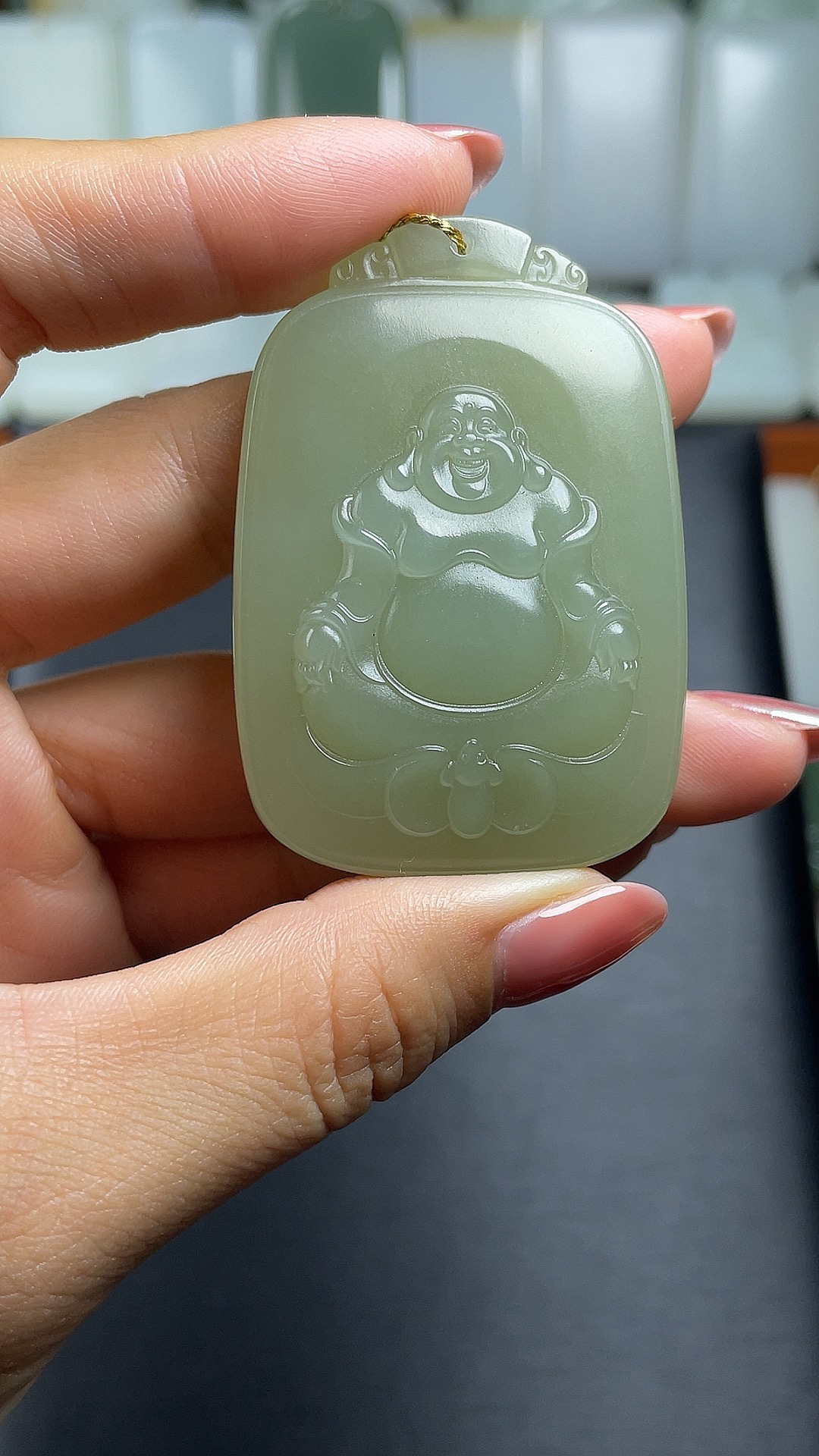 和田玉青黄口（颜色在晴水和黄口之间）佛牌，细腻油润厚脂粉，重42g