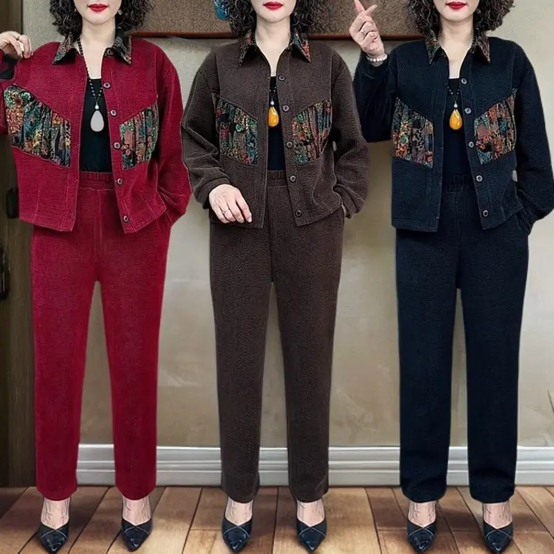 2025年秋季新款欧棉绒妈妈装拼接国风图案时尚洋气显瘦套装秋冬