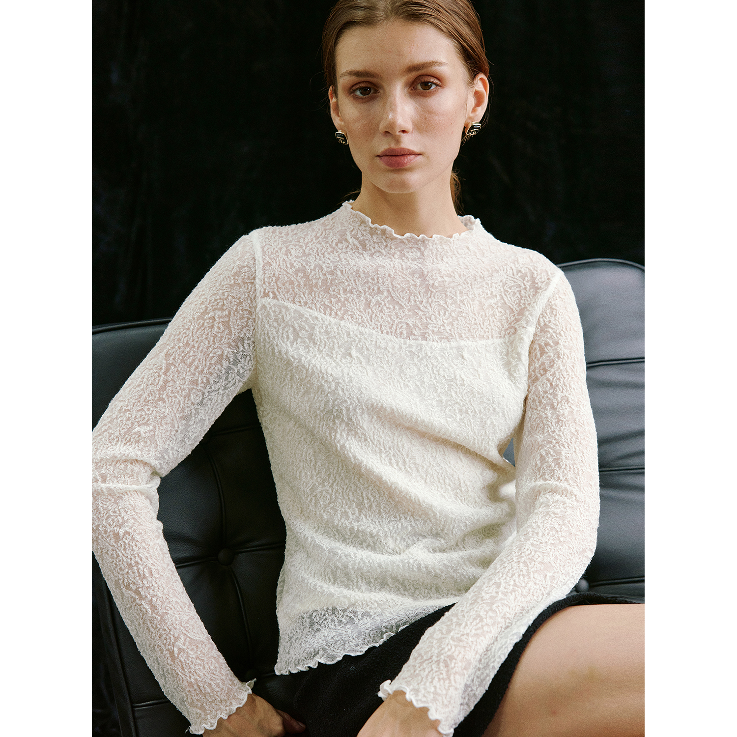 小岛微风  “氛围感穿搭“ 高级清冷干净羊毛蕾丝高领打底衫T102813