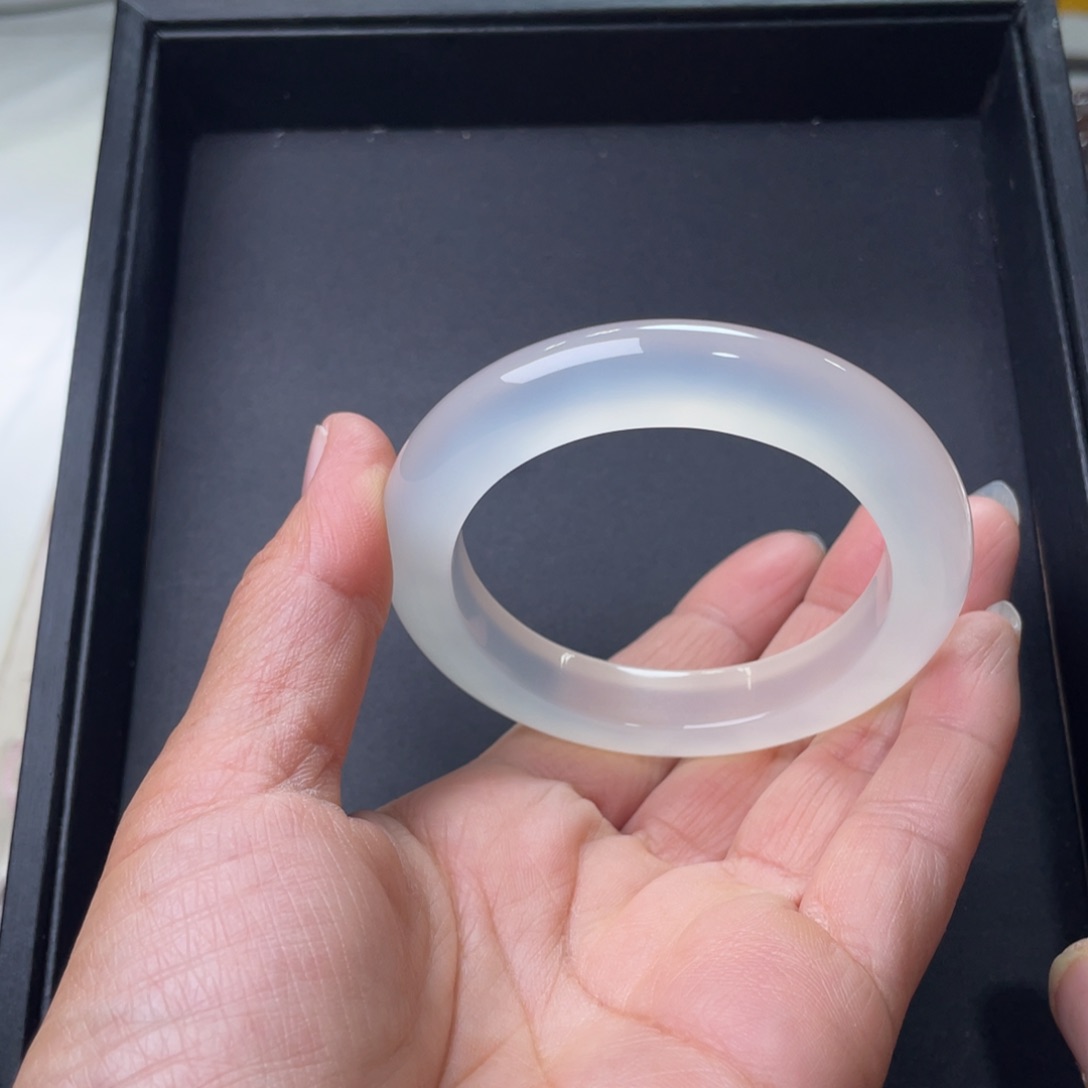 玛瑙/玉髓手镯未镶嵌F*y