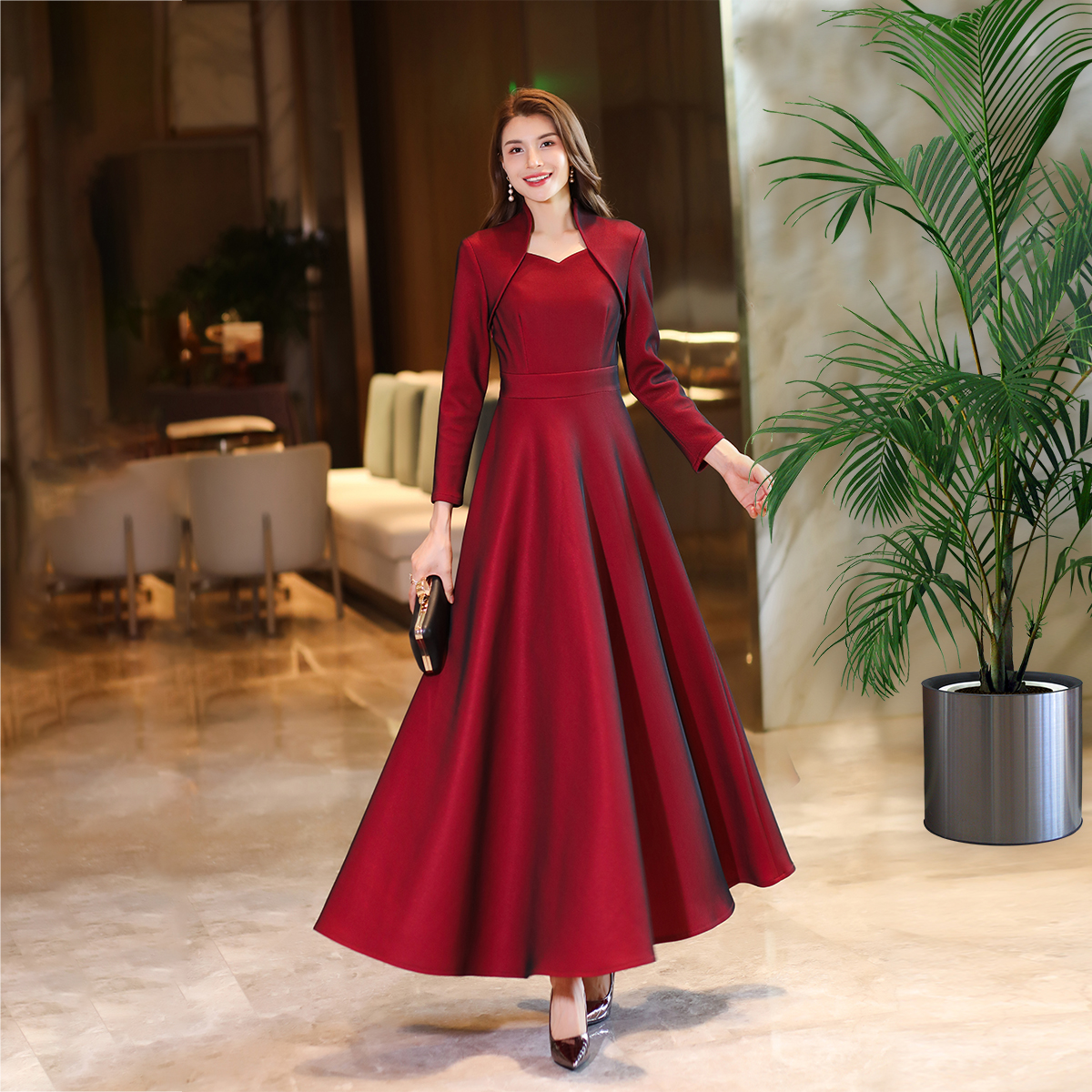 2025酒红色秋新款长袖女装大码喜婆婆大摆连衣裙婚庆超长裙27
