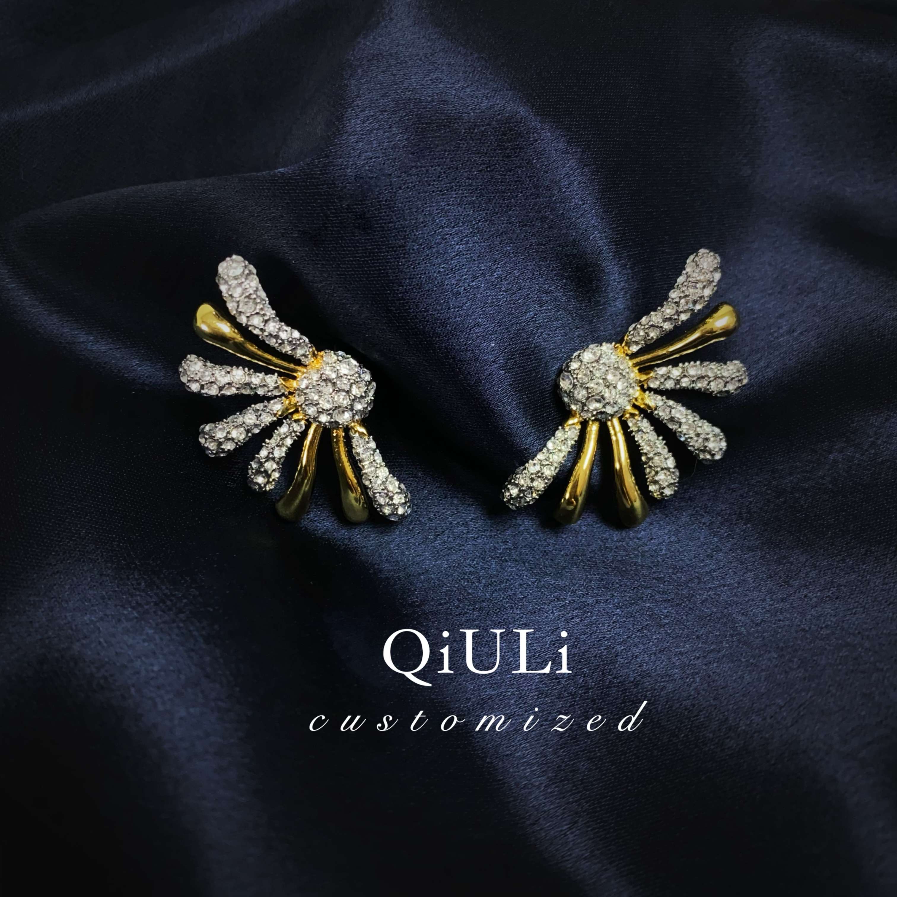 合金合成锆石耳饰 QIU LI · 复古百搭扇形耳钉 1h4038