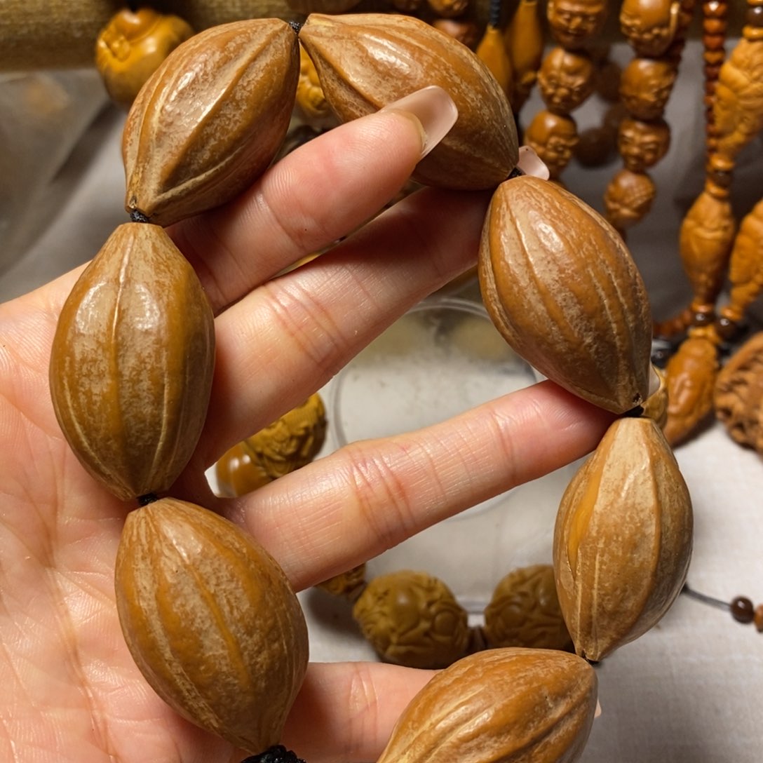 橄榄核核雕包衣素核2.2-2.3