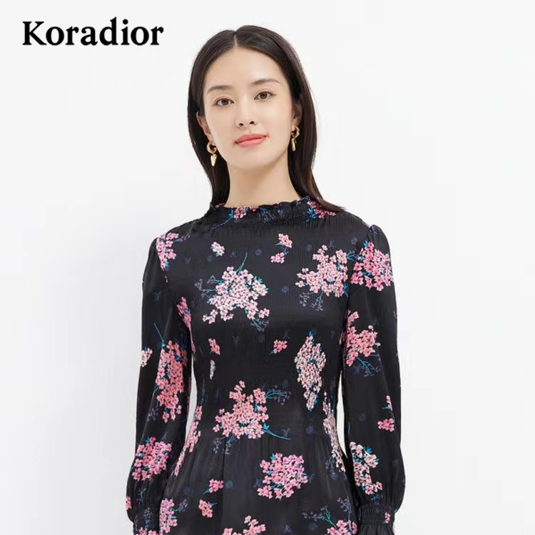 【koradior】珂莱蒂尔2023年印花时尚上衣KD03419R5