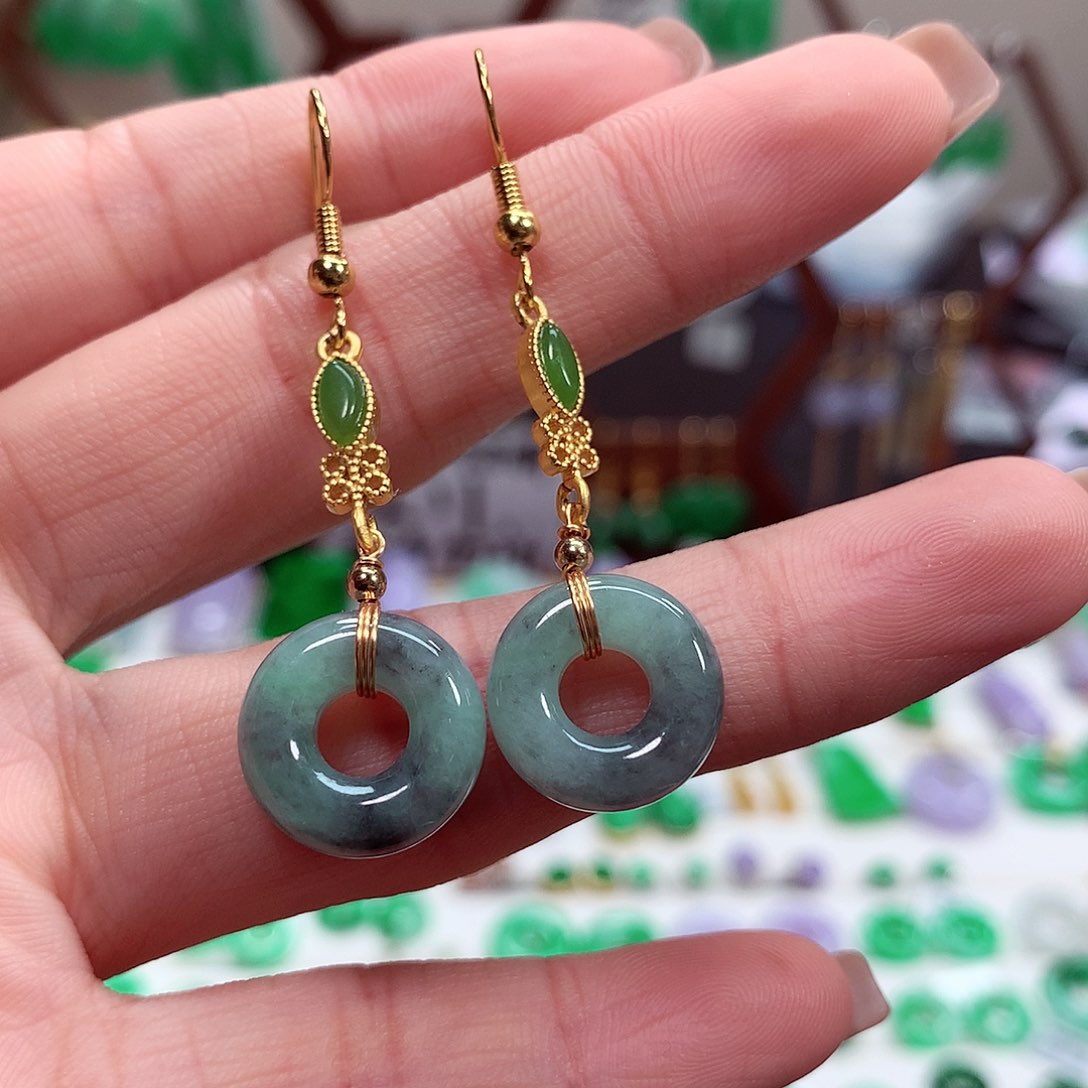 翡翠耳饰未镶嵌天然翡翠