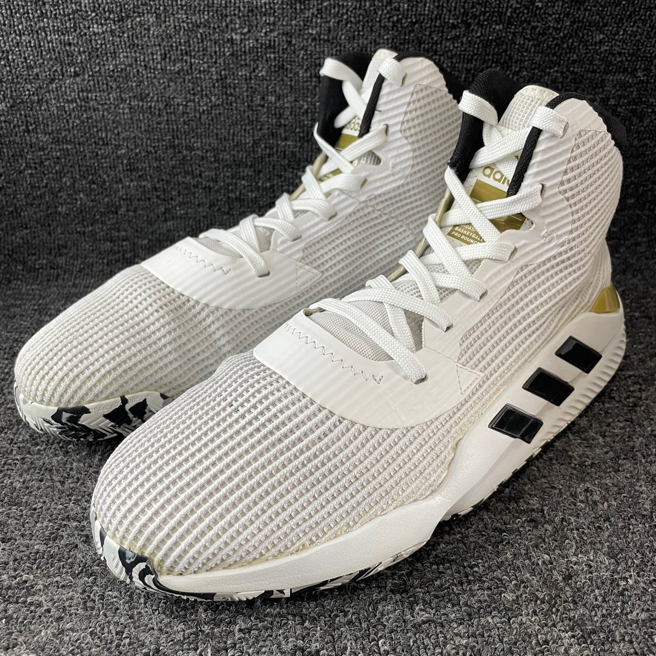 95新 adidas/阿迪达斯 44码 阿迪黑白金 阿迪 编码5172