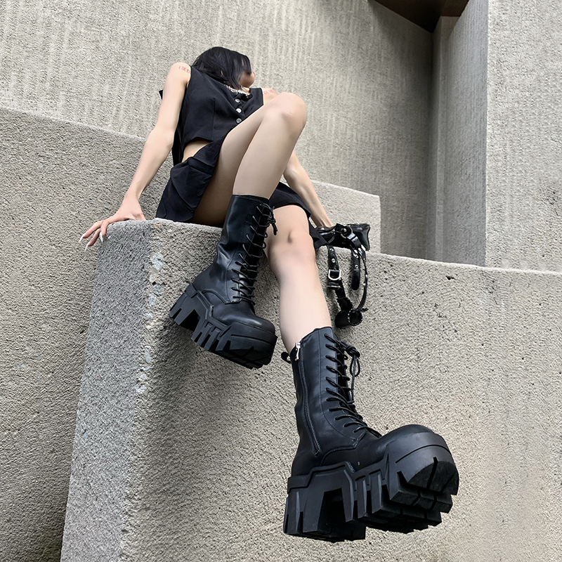 圆头厚底系带马丁靴女中筒时尚坦克靴甜酷百搭黑色朋克厚底机车靴