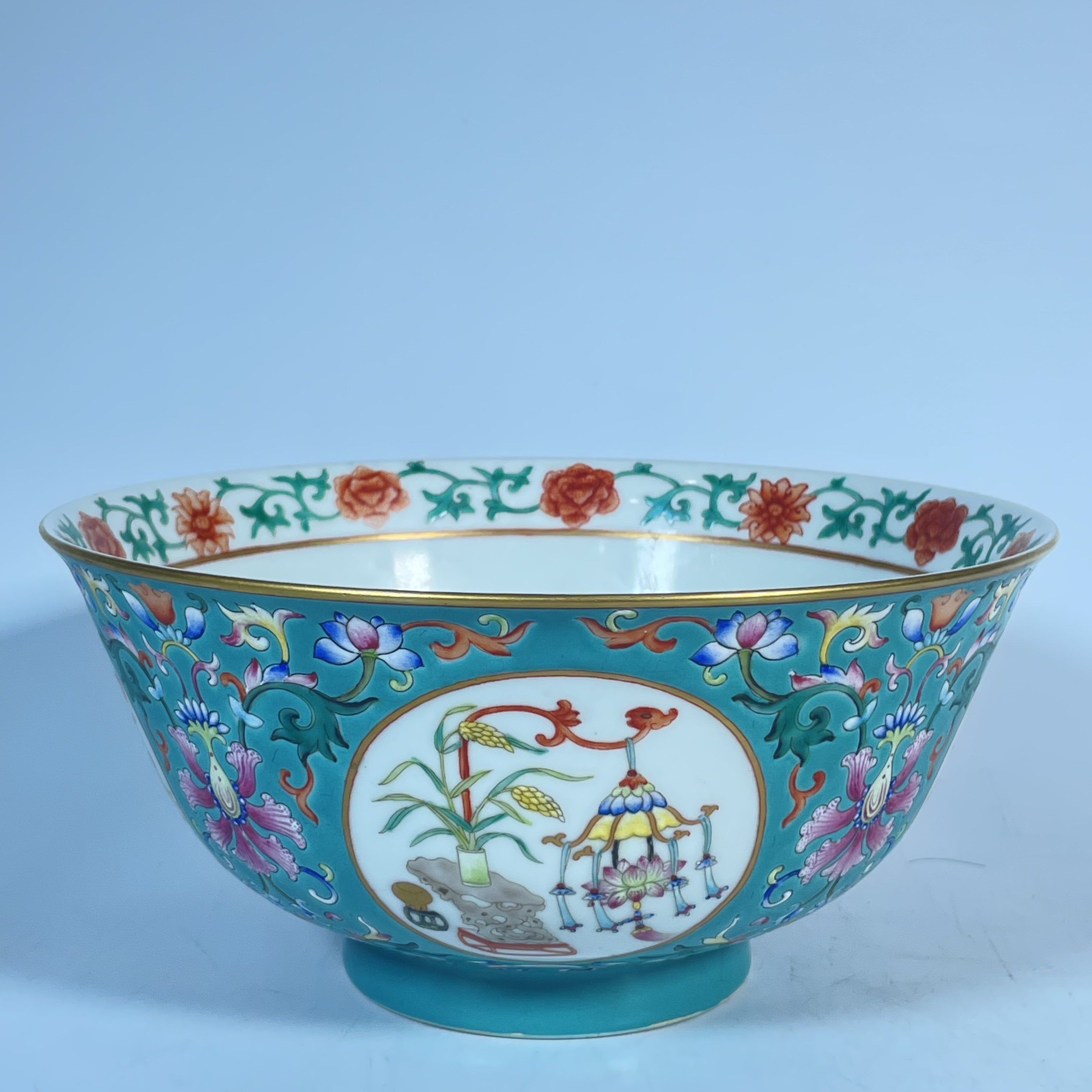 陶瓷大清粉彩花卉碗