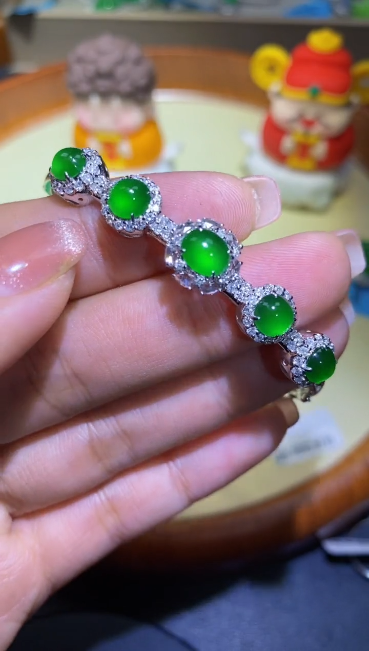 【闪购商品】翡翠118K金镶嵌手镯