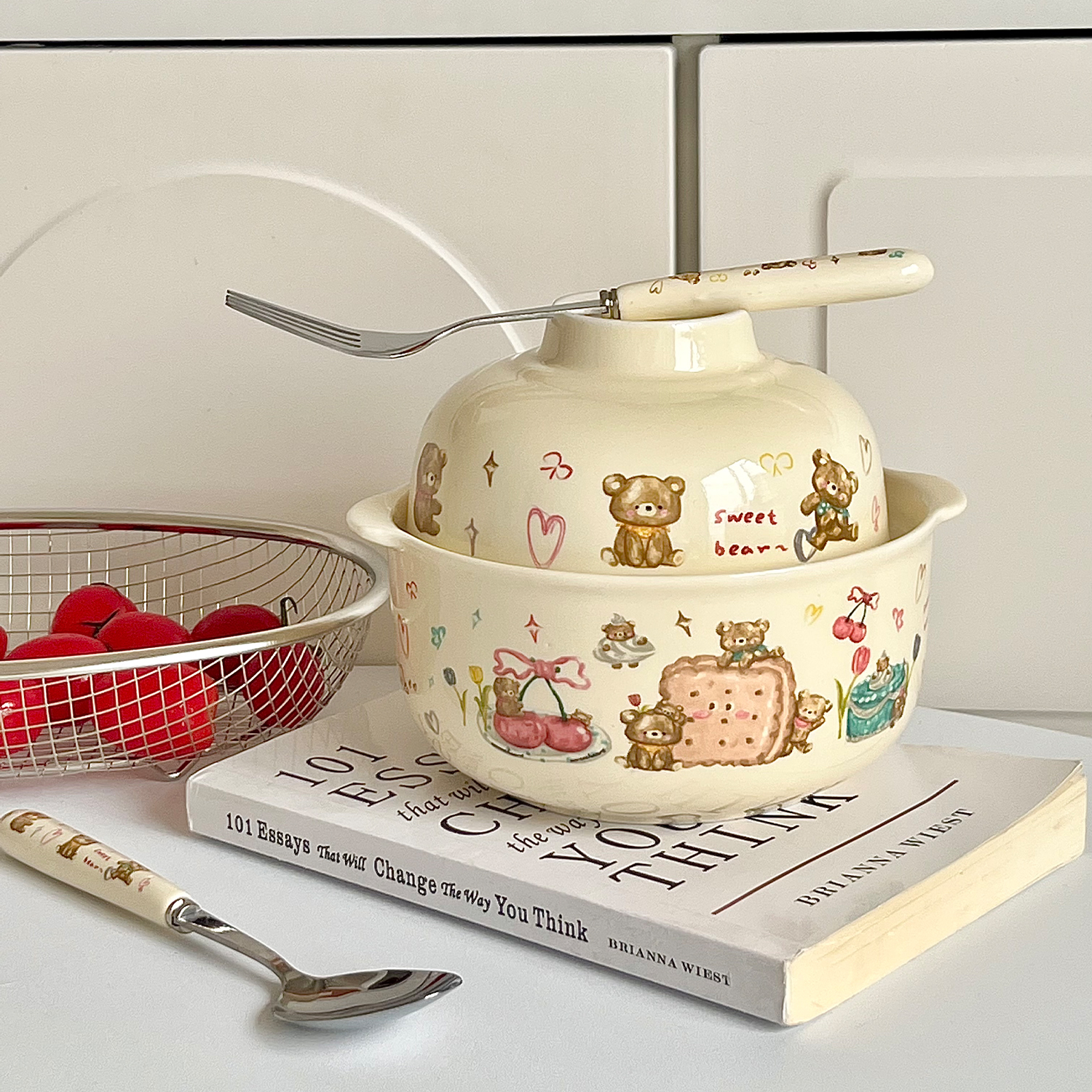 new 可爱韩式饼干小熊泡面碗陶瓷带盖，瑕疵不退换，能接受再拍！