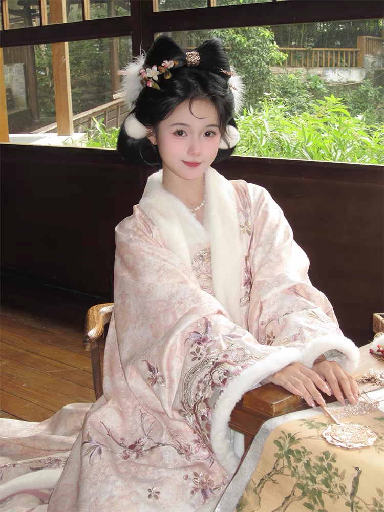 【祥瑞启岁】双色大袖衫汉元素齐腰破裙保暖套装