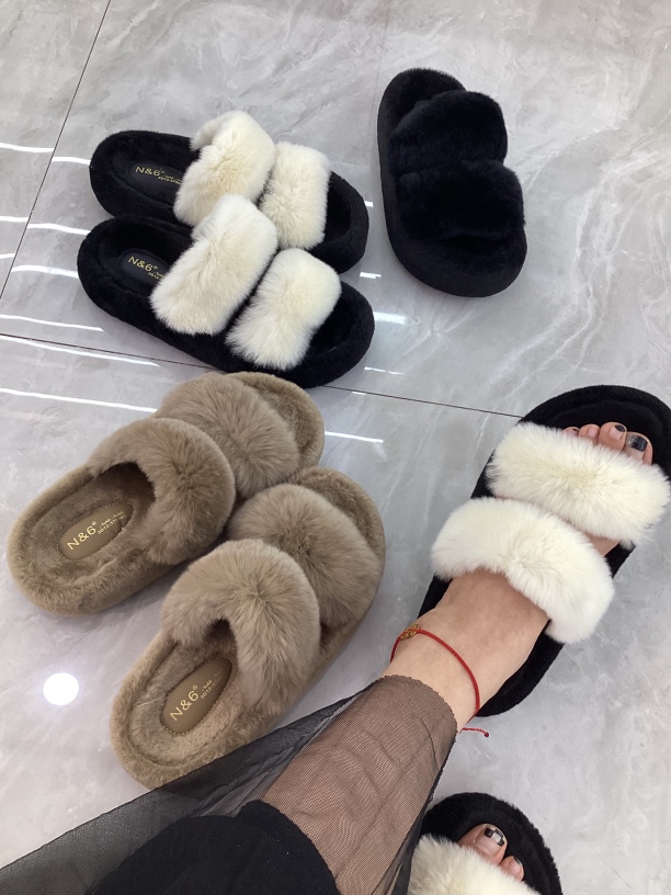 N&6鞋品，獭兔毛毛拖，秋冬氛围感必备，复古温柔又有层次感。